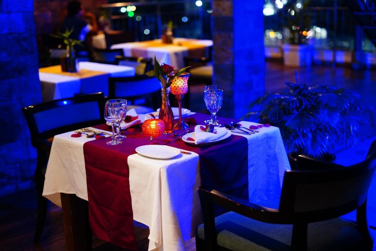 Hotel Olive Downtown Kochi Exterior foto